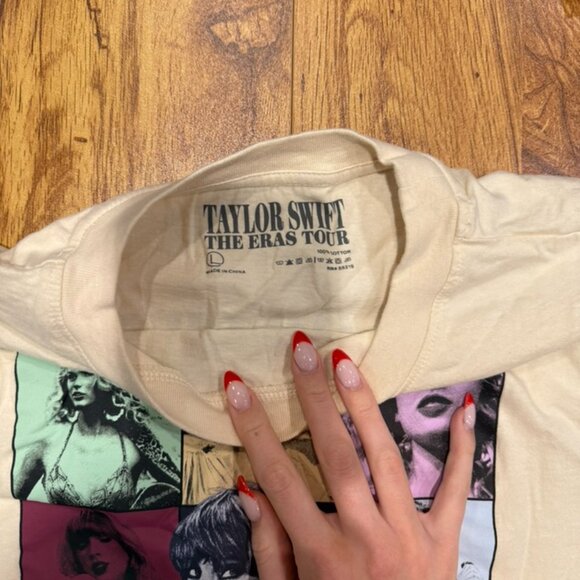 Taylor Swift Concert Shirt - Picture 2 of 3